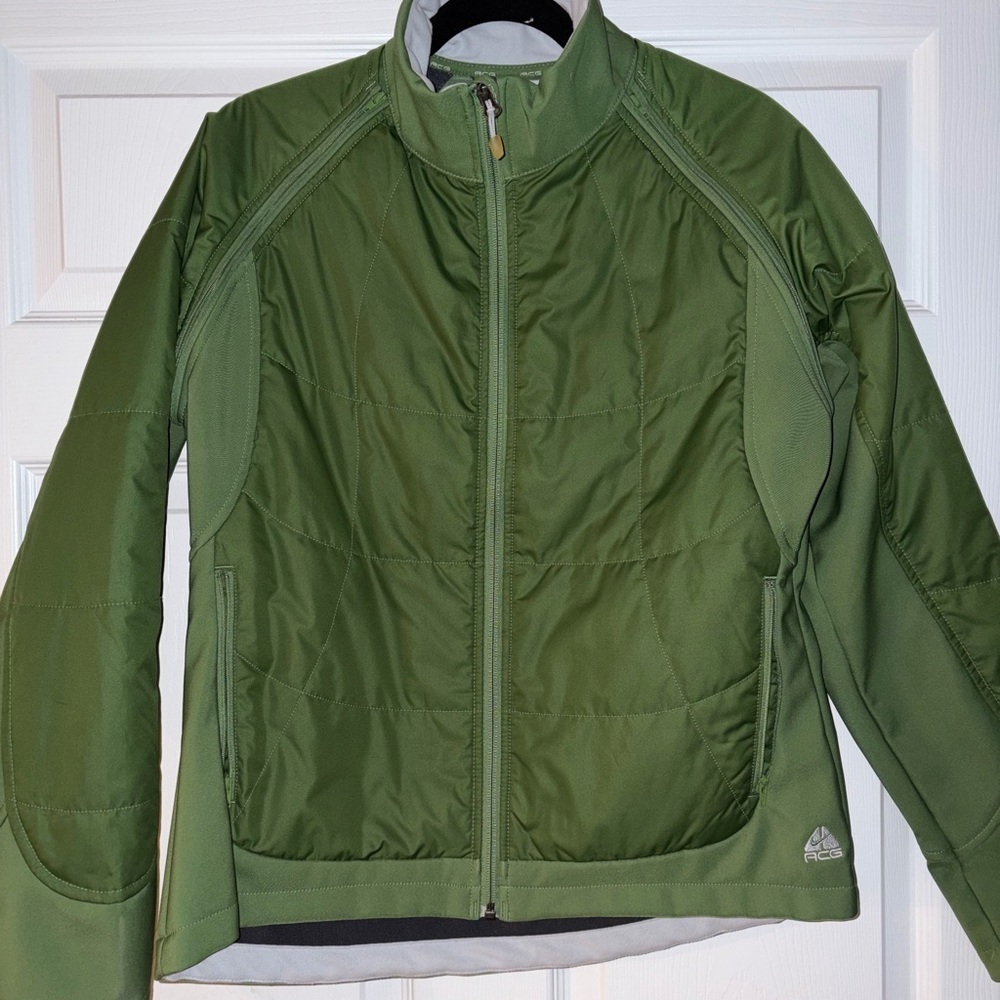 Nike ACG Green Puffer Quilted Jacket Size Large